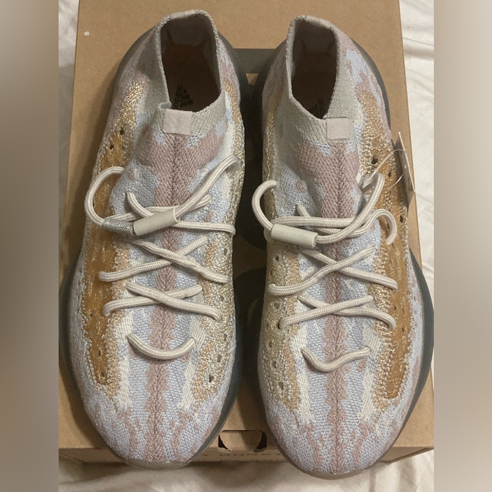 NIB Yeezy Boost 380 Sneakers 8.5